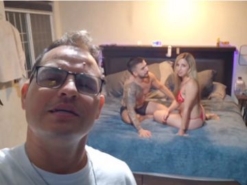 CORNUDO-GRABANDO-A-SU-ESPOSA-MEXICANA-COGIENDOSE-A-OTRO