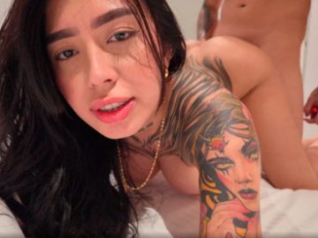 SEXO-Y-REGGAETÓN-CON-UNA-FLACA-COLOMBIANA-TATUADA-GRITONA